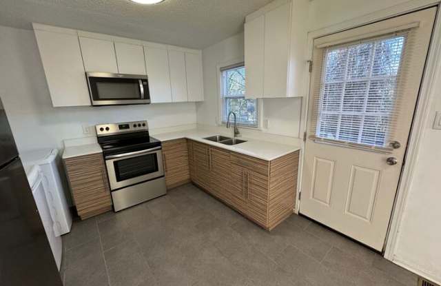 3820 Lupton Circle Gallery 3