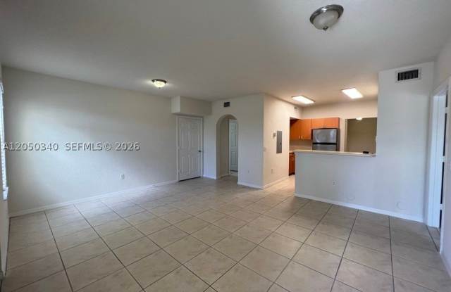 2006 Belmont Ln Gallery 2