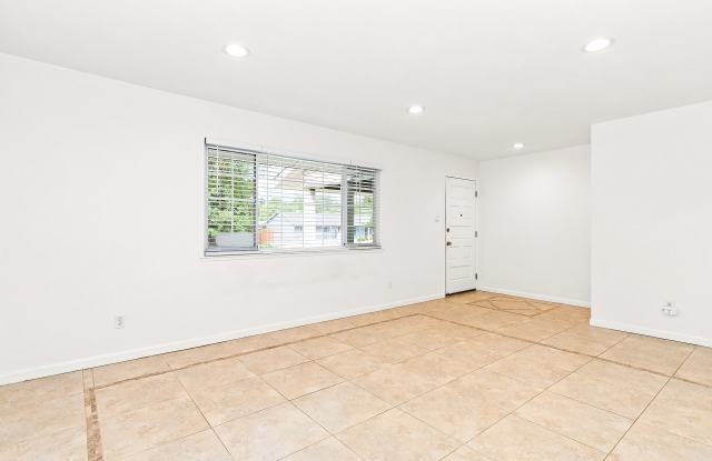 7400 Pennington Way Gallery 3