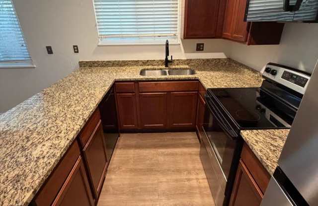 NEW LOW PRICE Spacious 3 Bed + Office, 2 Bath Single Family Home with a 2 Car Garage! Gallery 4
