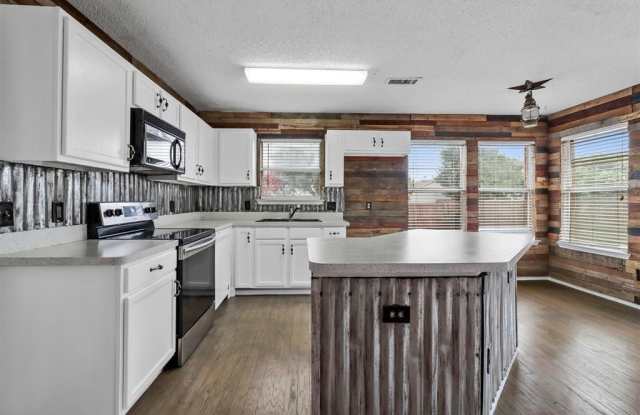 2057 Arbor Creek Drive Gallery 3