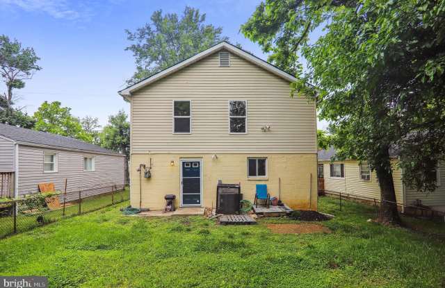 517 CARMODY HILLS DRIVE - 517 Carmody Hills Drive, Peppermill Village, MD 20743