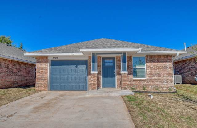 Brand New Construction in Varenna Landing! Storm shelter and lawn care included! photos photos