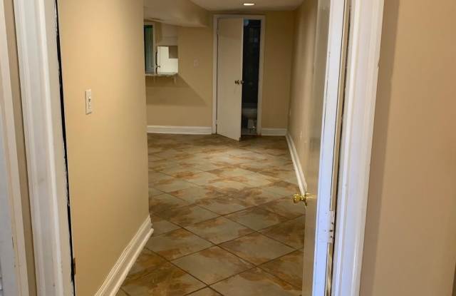 15 SEATON Place NW Gallery 3