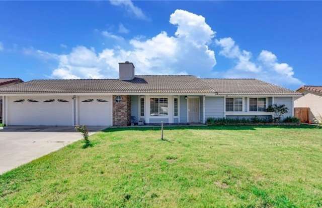 Spacious Wildomar Single-Story Home-Just in Time for Summer! photos photos