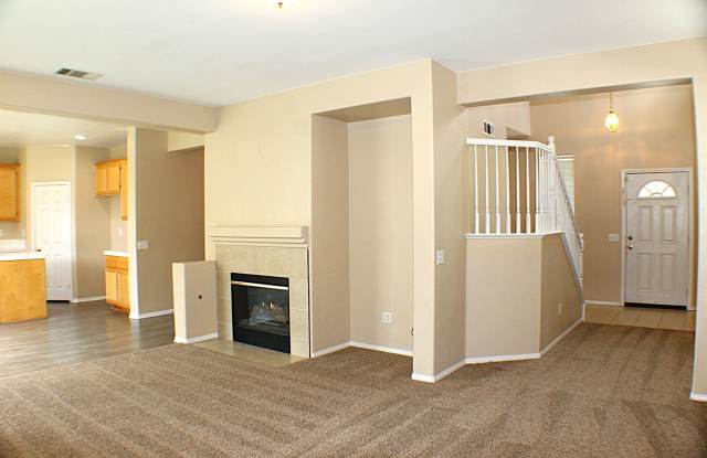 Moreno Valley Ranch, Spacious 4 Bedroom Gallery 4