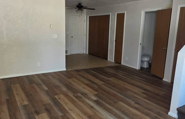 360 Moonlite Drive Gallery 4
