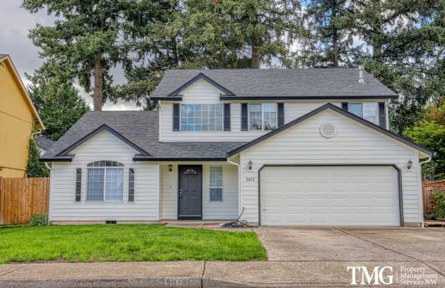 4 Bed 2.5 Bath Home Near Parks, Shopping, and Dining. Main Level Primary Suite! Gallery 3
