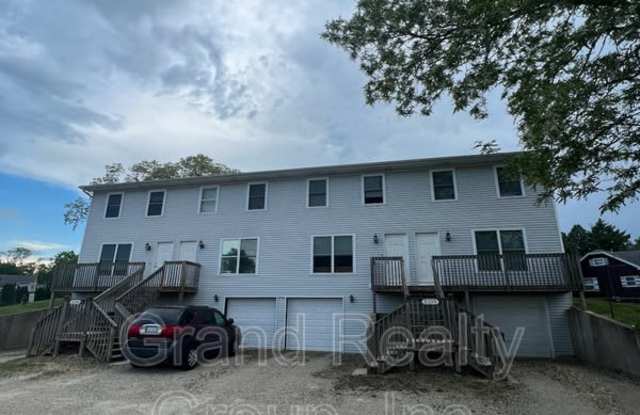 5109 McCullom Lake RoadUnit C - 5109 McCullom Lake Road, McCullom Lake, IL 60050