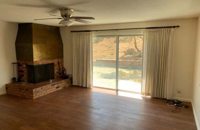 688 Rancho Drive Gallery 3