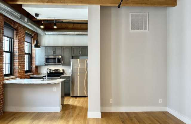 128 Chandler Street - Unit 402 Gallery 2