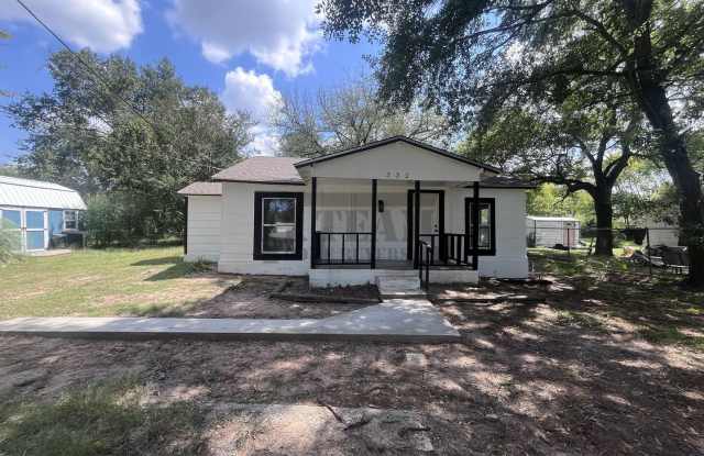 Remodeled 3 bedroom3 bathroom house photos photos