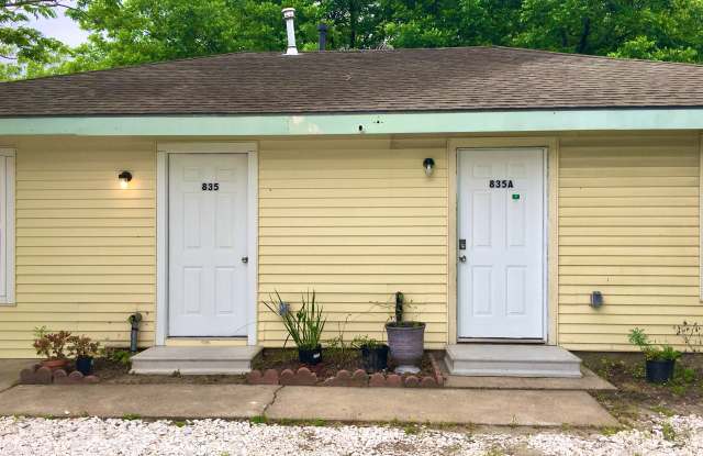 835 Zoe St - 835 Zoe Street, Houston, TX 77020