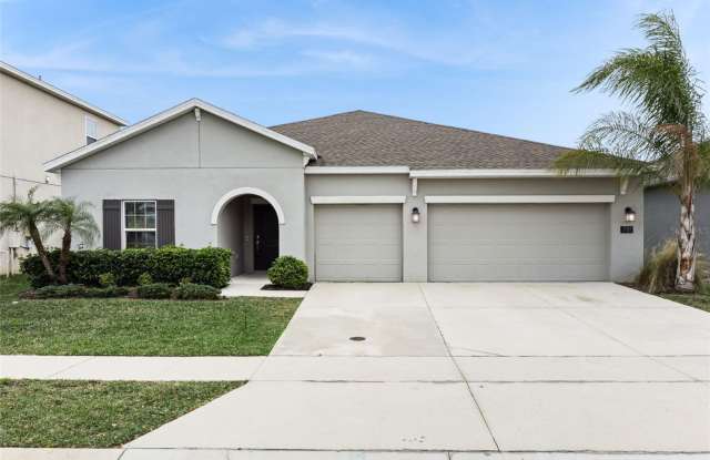 This charming 4 Bedroom, 3 Bath Single Family Home For Rent at 781 Taurus Lane, Saint Cloud, FL 34772 photos photos