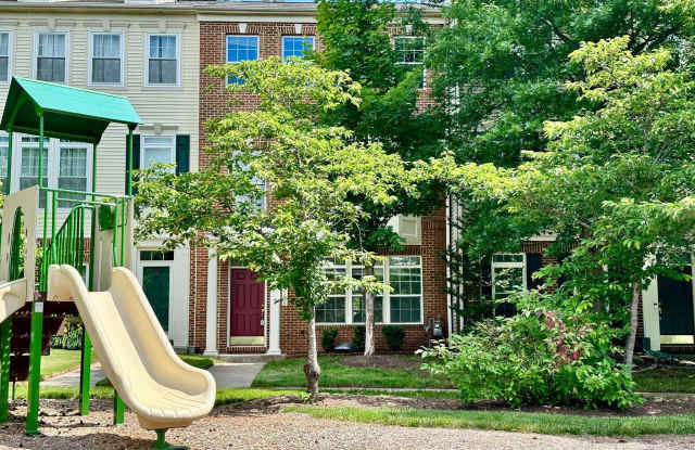 44256 HURON TERRACE Gallery 2
