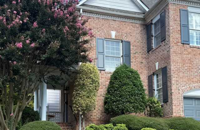 Townhouse in Holly Hills Carriage Homes! Available November 2026 Gallery 1