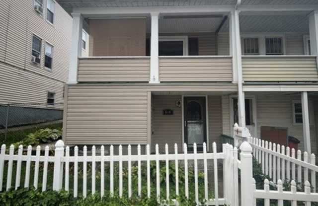 2 bedroom 1 bathroom Gallery 1