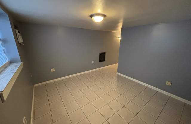 212 Marietta St - 212 Marietta Street, Florence, AL 35630