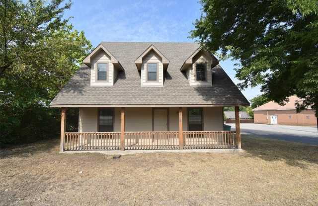 704 S Dewey Avenue photos photos