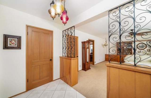 5421 Los Robles Drive Gallery 4