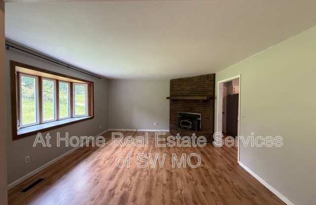 6124 S Farm Road 131 Gallery 4