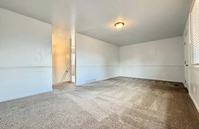 4 BEDROOM WEST JORDAN HOME | $2,295 | GARAGE + YARD + 2 LIVING AREAS Gallery 3