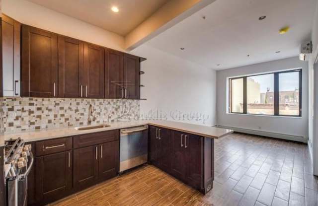 31-14 38TH ST. Gallery 2