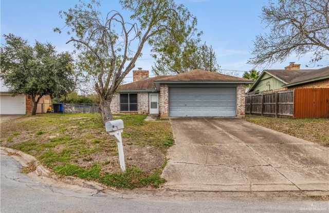 120 W Tamarack Avenue - 120 West Tamarack Avenue, McAllen, TX 78501