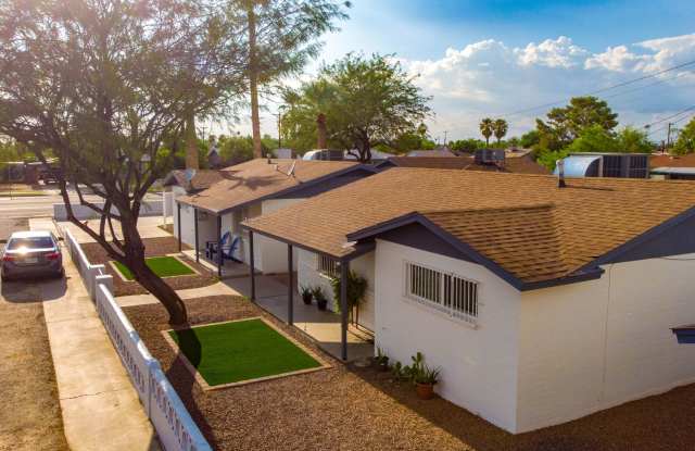ONE MONTH RENT FREE! Gallery 3