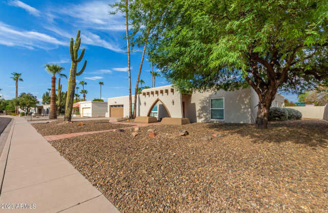 10627 N 44TH Court Gallery 4