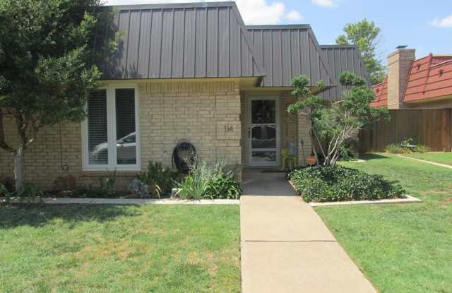 114 Troy Avenue Gallery 3