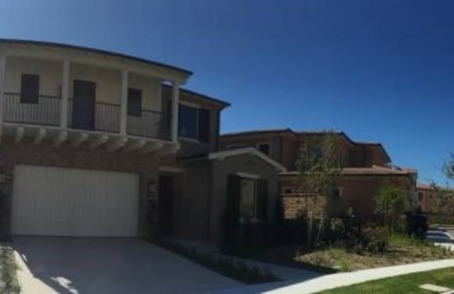 72 Thoroughbred - 72 Thoroughbred, Irvine, CA 92602