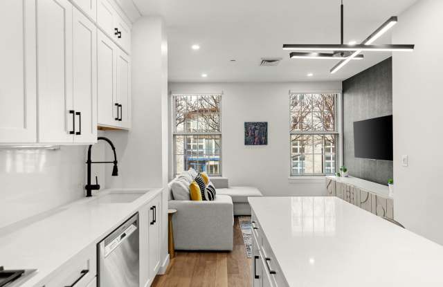 45 1st Avenue Gallery 4
