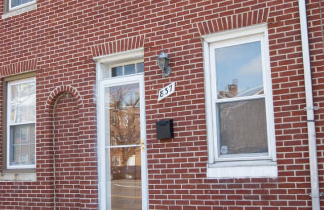 2BR Townhome in Ashland Mews (Johns Hopkins Hospital) photos photos