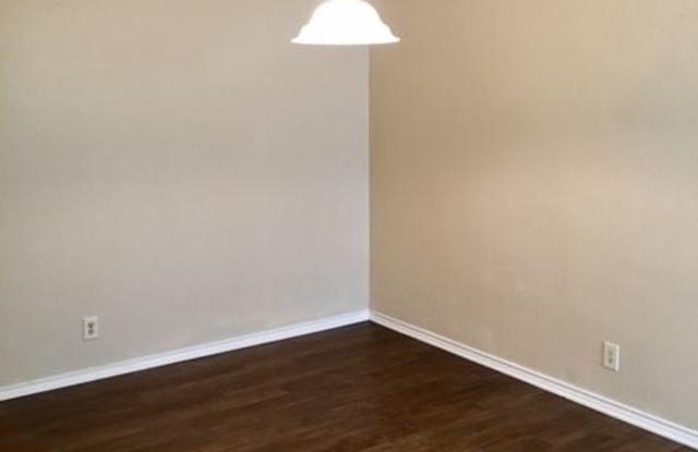 11827 COUNTRY SPRING Gallery 3
