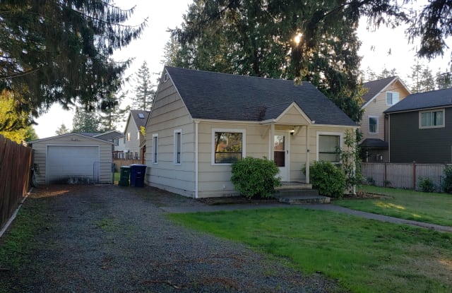 3617 NE 12th St - 3617 Northeast 12th Street, Renton, WA 98056