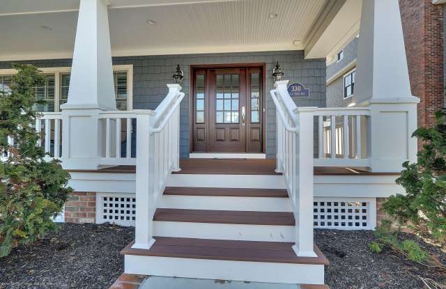 330 Villa Park Way Gallery 4