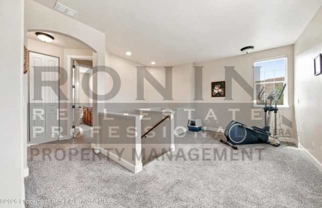 200 Whitehorse Drive Gallery 3