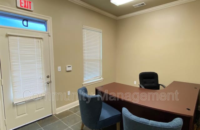 140 Aspen Sq Ste C - 140 Aspen Square, Denham Springs, LA 70726