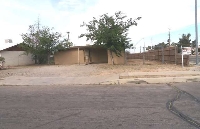 29th St  Craycroft Rd area 2/2 with yard  A/C System photos photos