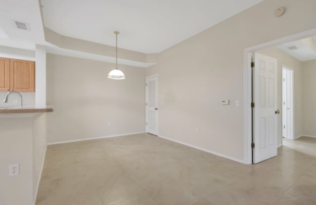 9025 Colby Dr Gallery 4