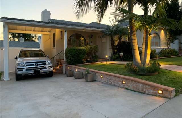 5577 Onacrest Drive Gallery 2