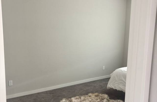 STUNNING (3 Story - Sprawling Floor Plan) 4/2.5 Natomas Beauty! Reference Ad For Viewings photos photos