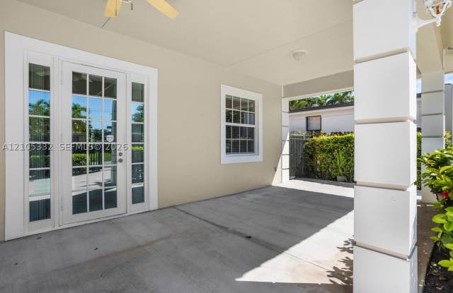 1837 SW 24th Ter Gallery 3