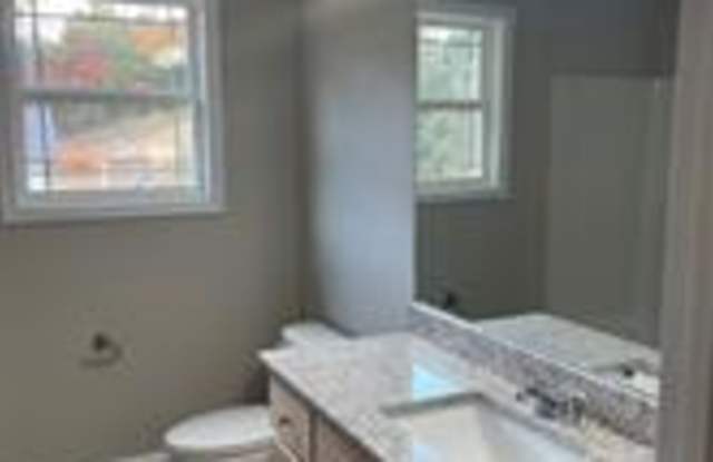 807 New Castle CourtNew Castle Ct Gallery 3