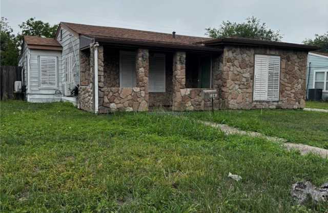 1241 Cambridge Drive photos photos