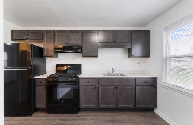 3 Bedroom Townhouse in Midland, PA!! Apply now!! Gallery 2