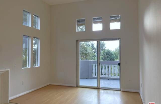 4442 Coldwater Canyon Ave - 4442 Coldwater Canyon Avenue, Los Angeles, CA 91604