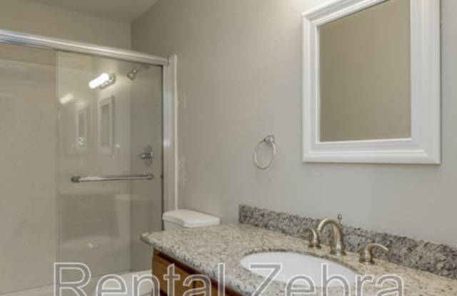 1105 Chelsea Gallery 4