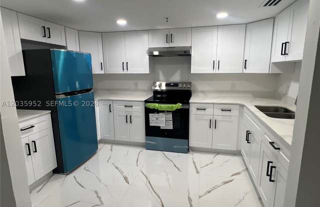 17050 NW 55th Ave photos photos
